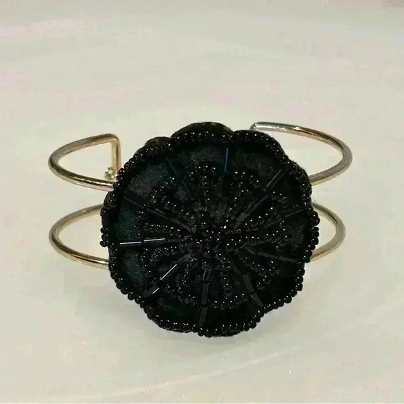 Nine West | Beaded Velvet Flower, Gold Tone Cuff Bracelet - Picture 2 of 4